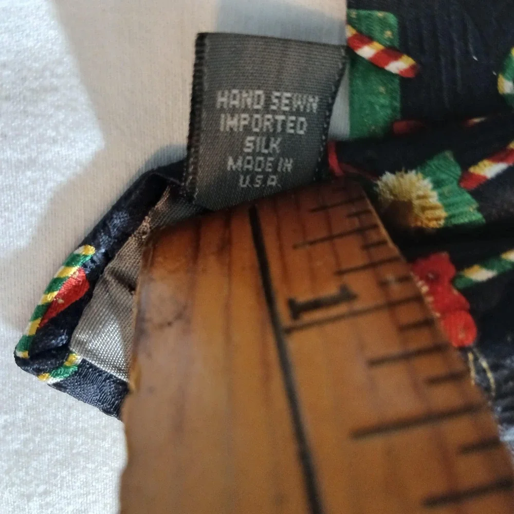 Vintage‎ Robert Talbott Tie Mens One Size Black Silk Christmas Candy Cane 90s
